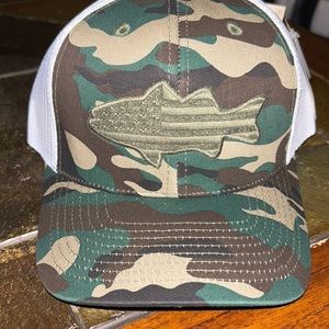 FISH FLAG MESH BACK BALLCAP